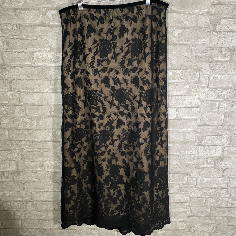 Talbots Black Lace Overlay maxi Skirt with Nude Lining size 16 elgant chic
